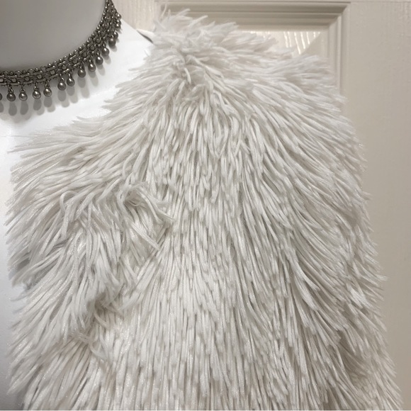 White Faux Fur Cardigan Jacket❤️New Listing❤️ - Picture 5 of 10